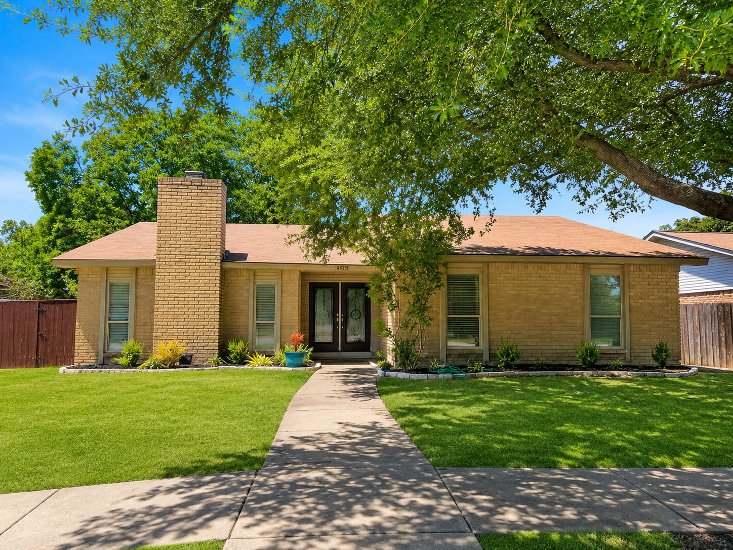 3401 Livingston Lane