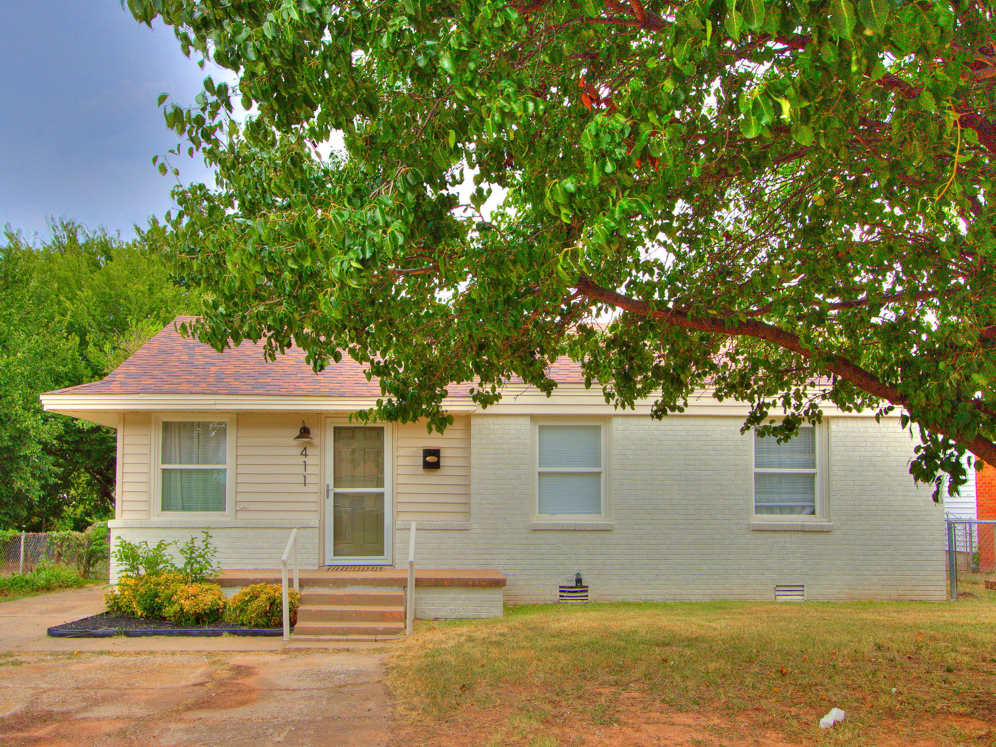 411 East Showalter Drive
